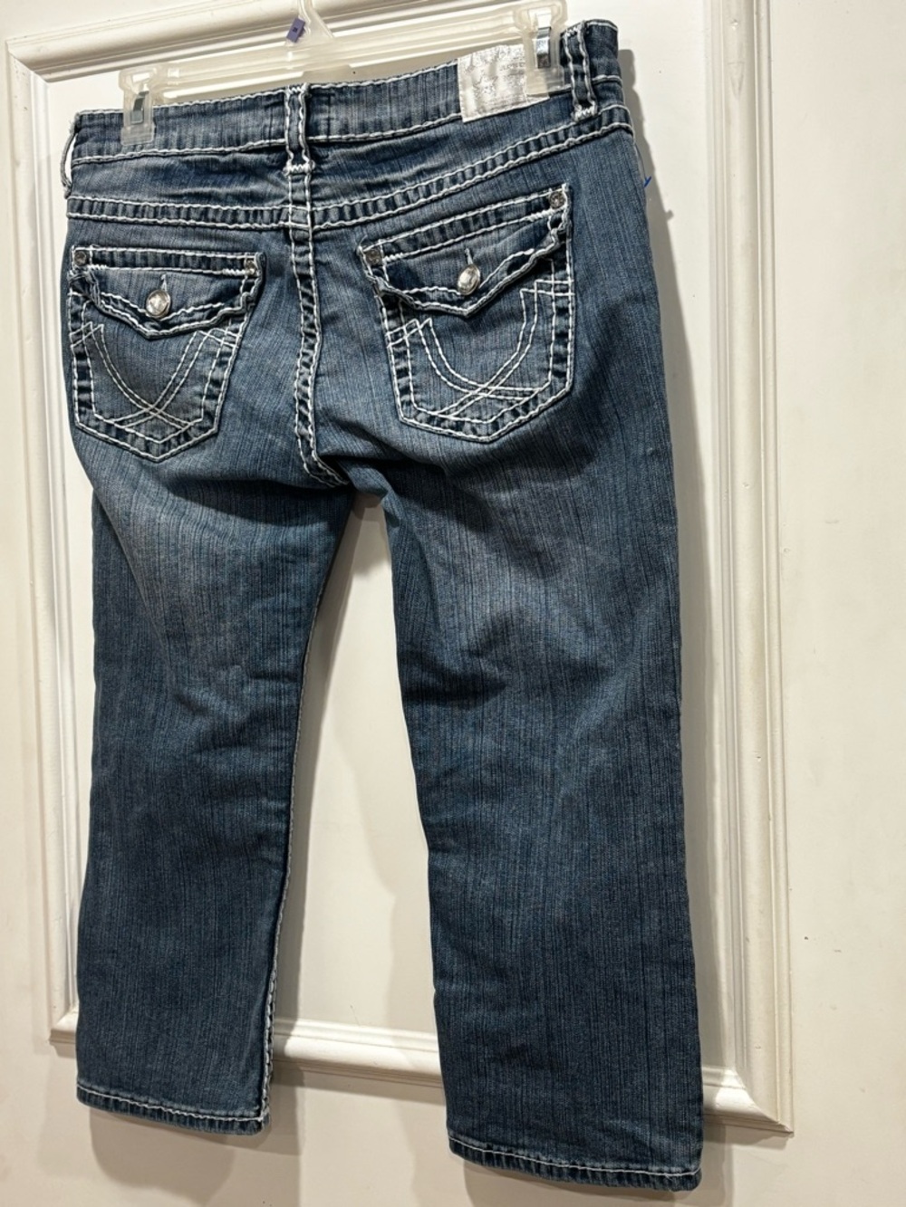 L.A. idol Blue Denim capris rhinestone clearShorts with White Contrast Stitching